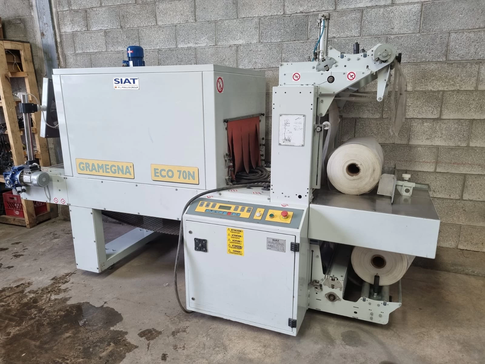 Envolvedora   Automatica  de  charolas   con tunel de contraccion