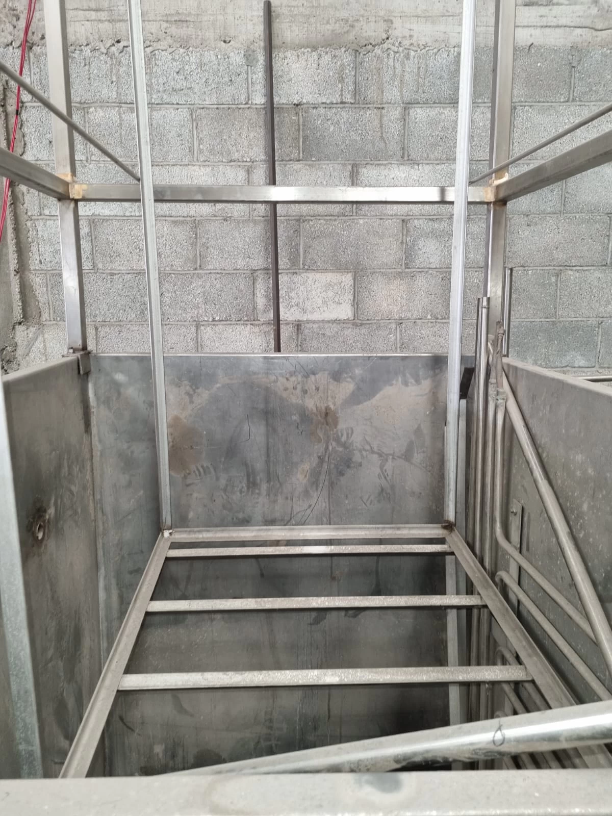 Tina  para Salmuera  de quesos  Construida  Toda en acero Inoxidable  Fabricada  en españa