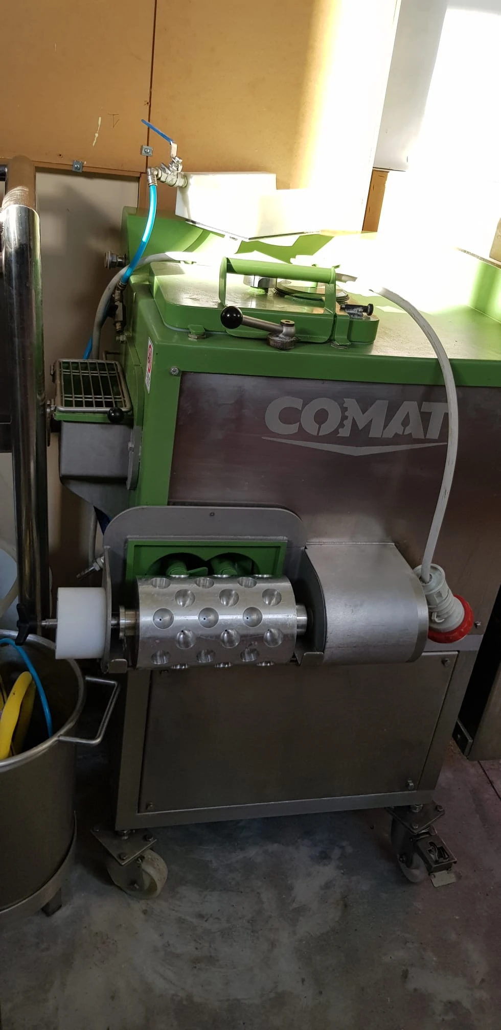 Melaxadora  --  Moldeadora para queso Mozarela   marca COMAT -----tipo COOKER