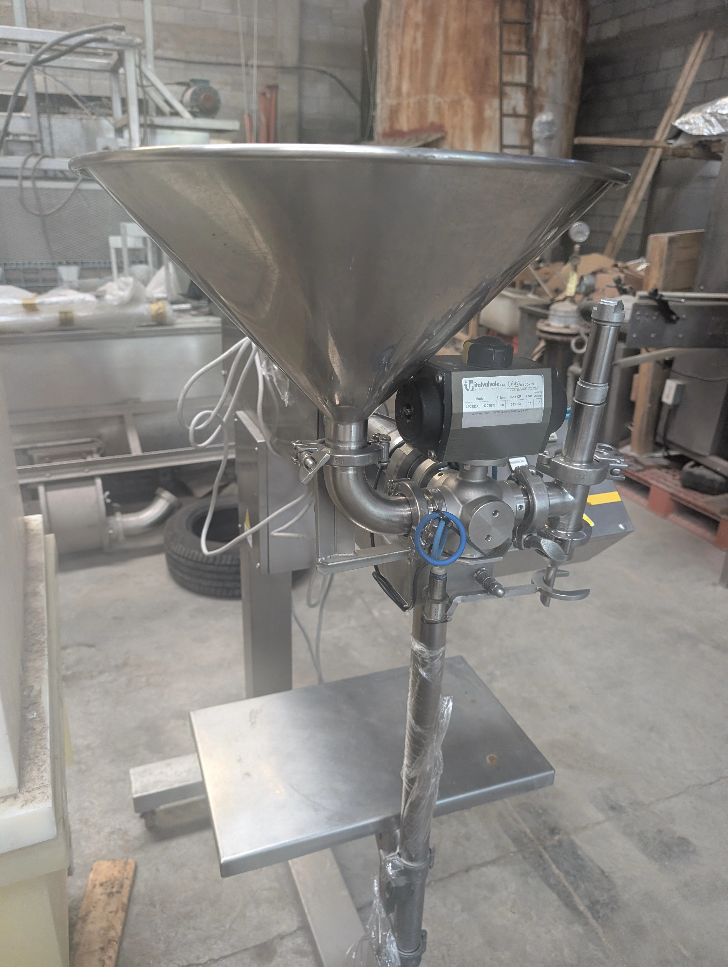 Dosificador Inyector para BURRATAS Fabricado  en Italia